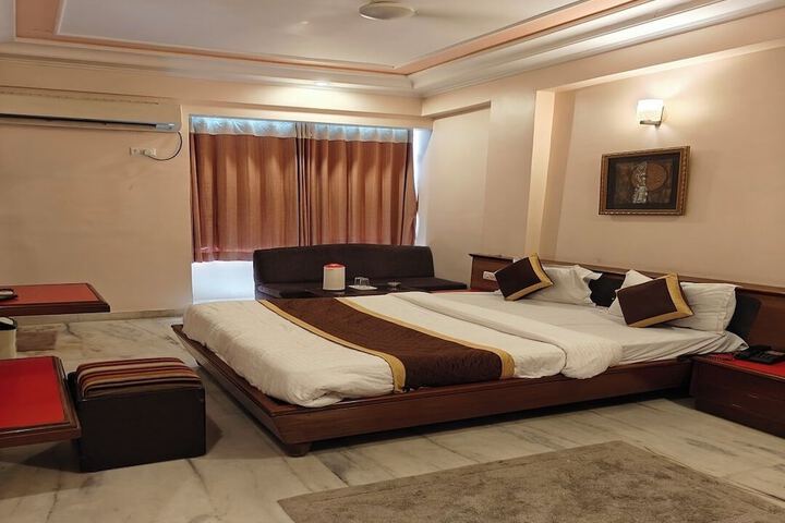Room 9 of 45