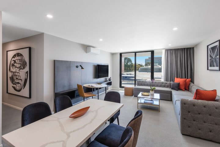 Room 8 of 27