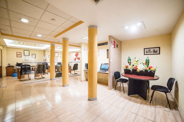 Business Center 36 of 38