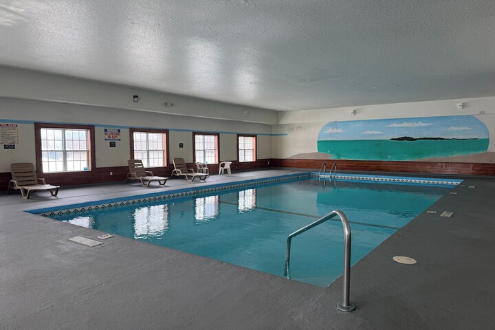 Pool Hotel