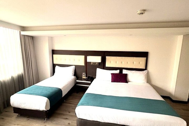 Room 19 of 39
