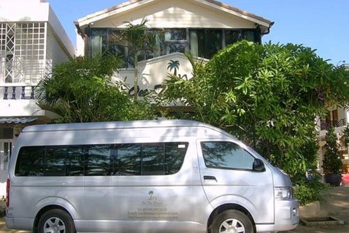 Airport shuttle
