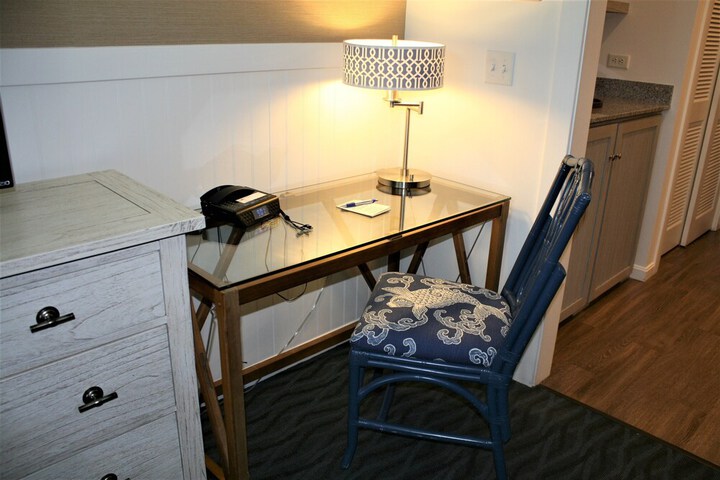 Room 72 of 169