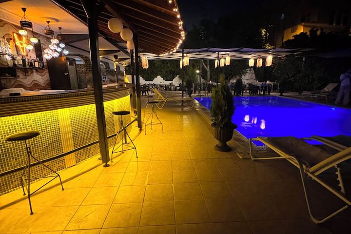 Hotel Exterior 118 of 169