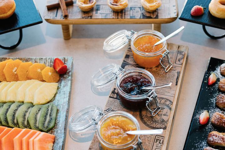 Breakfast/Coffee Service 72 of 117