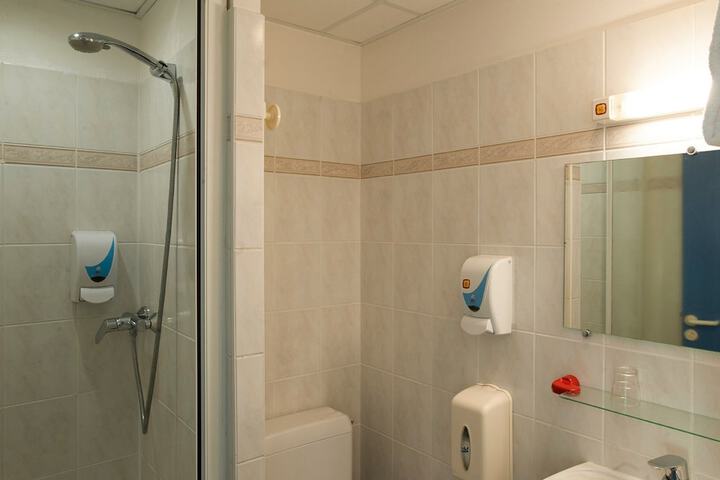 Room 20 of 31
