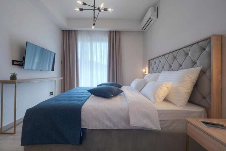 Room 10 of 56