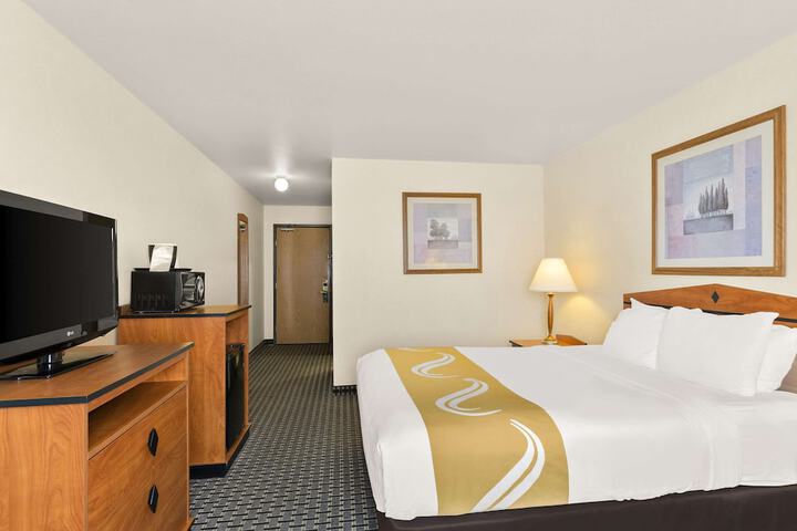 Room 8 of 47