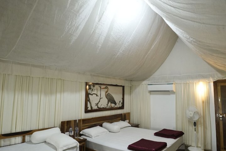 Room 16 of 40