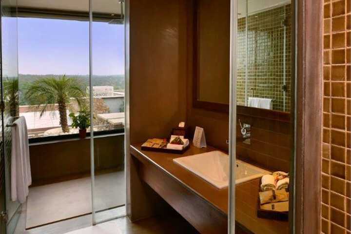 Room 14 of 29