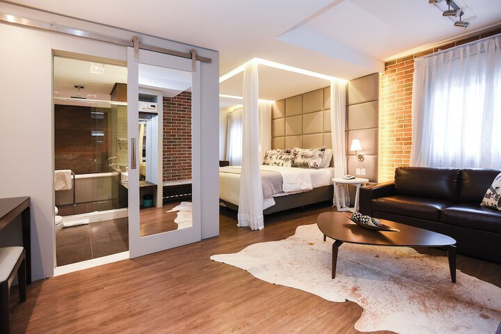 Room 22 of 64