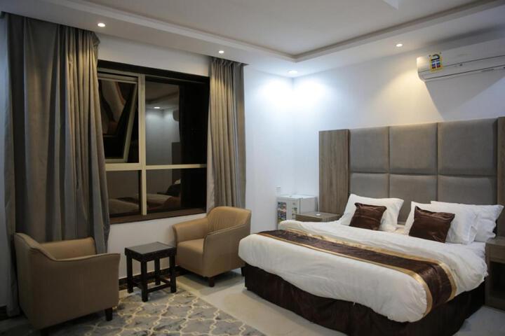 Room 7 of 17