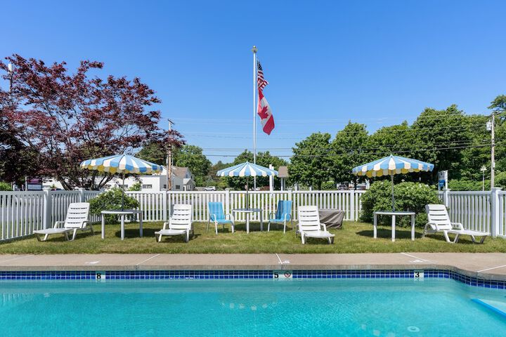 Pool 45 of 64