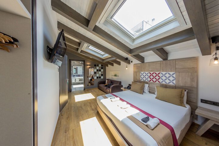 Room 10 of 50