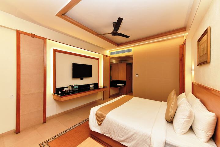 Room 15 of 76