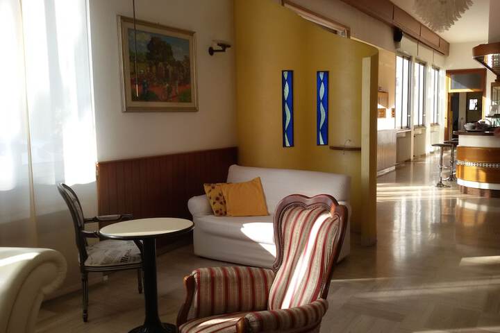 Hotel Interior 4 of 34