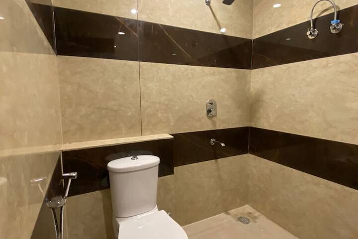 Room 16 of 21