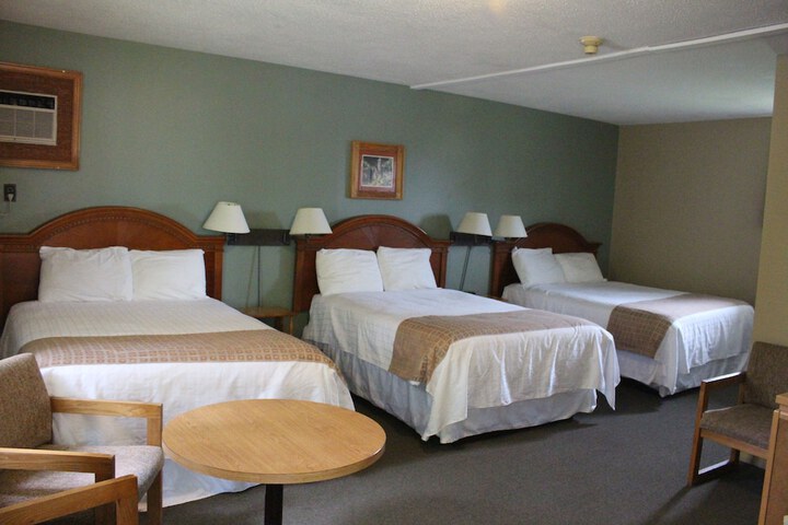 Room 18 of 116