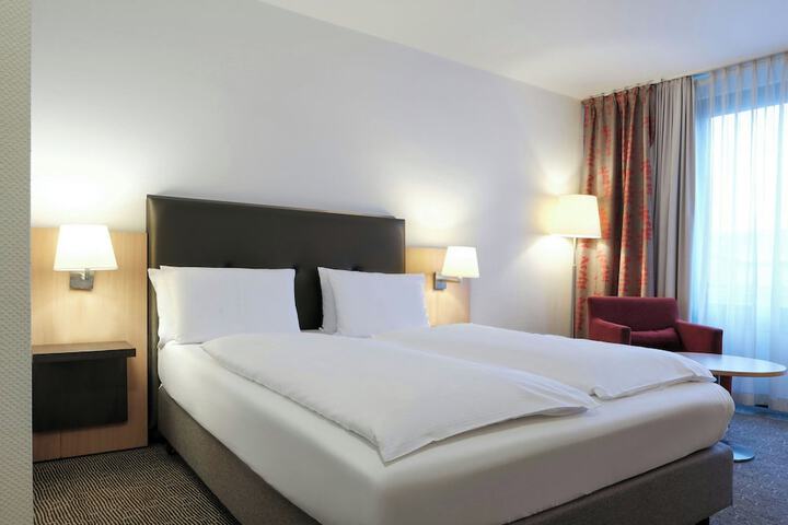 Room 34 of 78