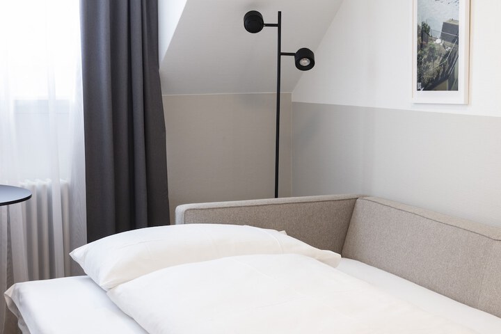 Room 43 of 81