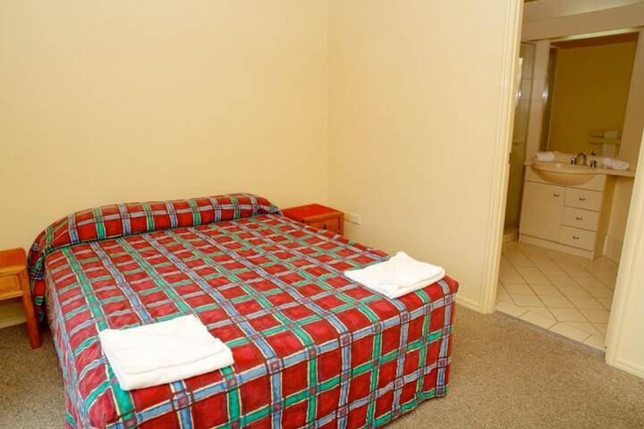 Room 10 of 20