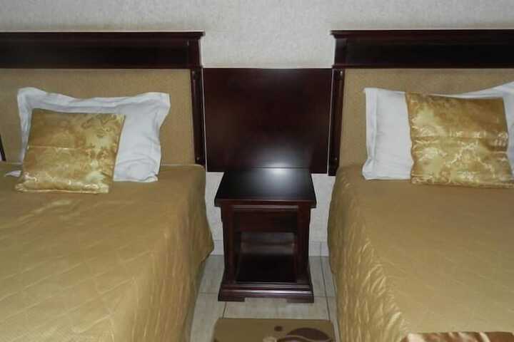 Room 7 of 27