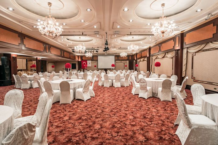 Banquet hall