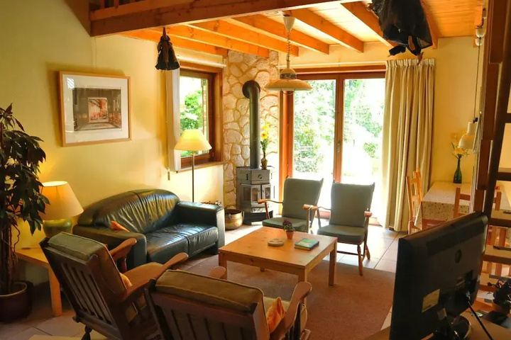 Cosy Holiday Home in Stunning Woodland Setting