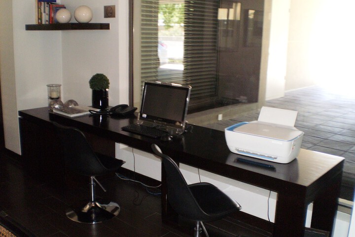 Business Center 55 of 105