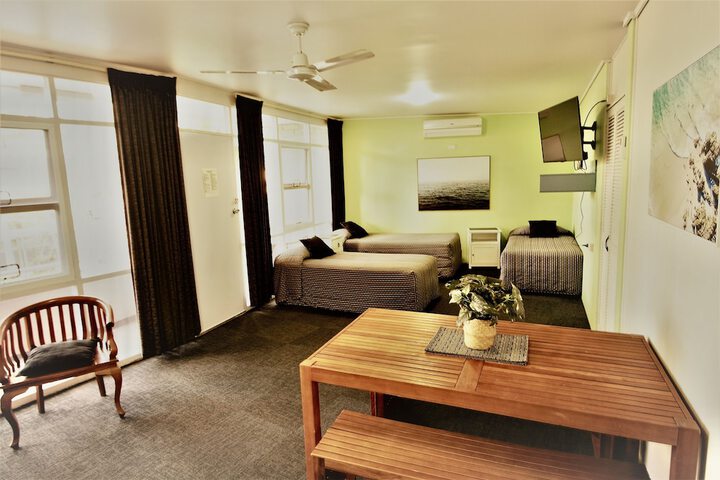 Room 74 of 228