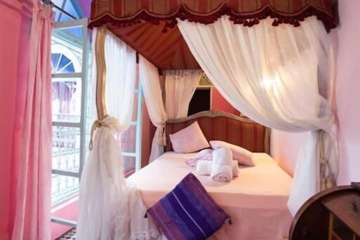 Room 4 of 13