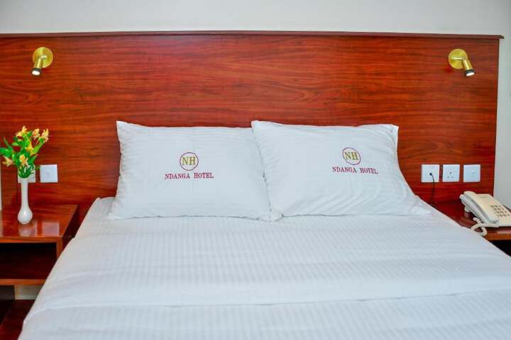 Room 4 of 19