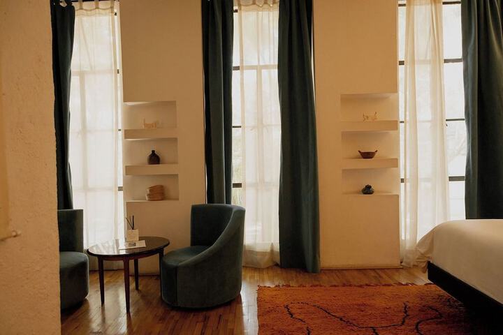 Room 49 of 103