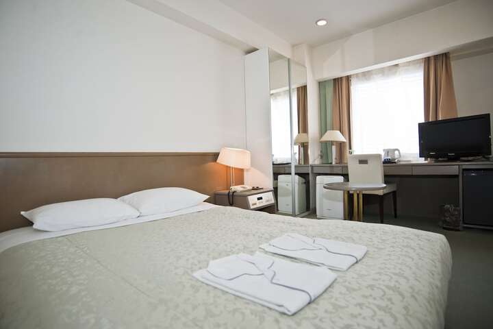 Room 46 of 120