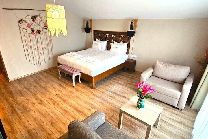 Room 15 of 63
