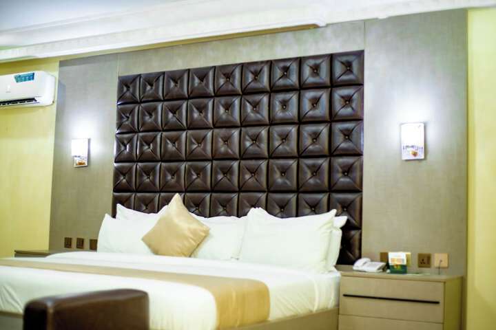 Room 13 of 49