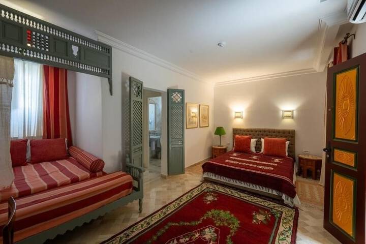 Room 7 of 29
