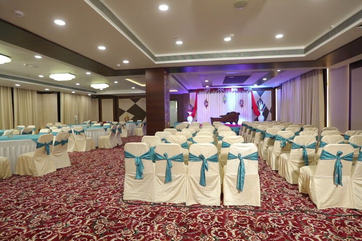 Ballroom/Hall 20 of 28