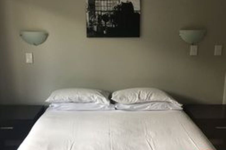 Room 5 of 24