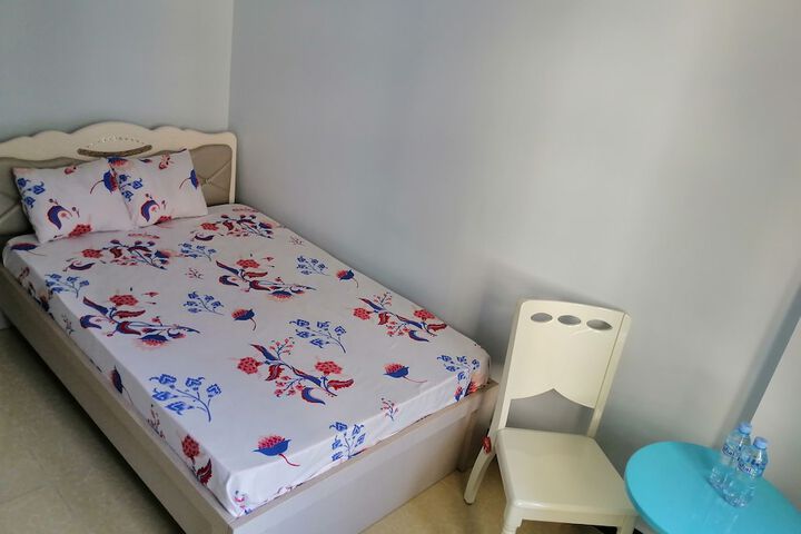 Room 12 of 26