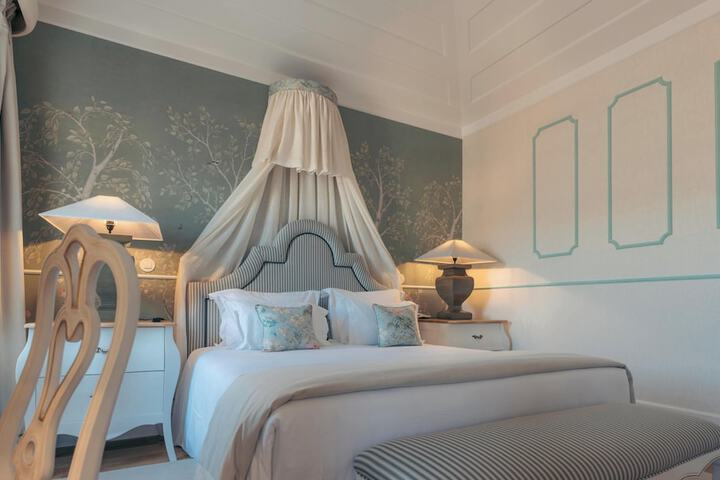 Room 50 of 152