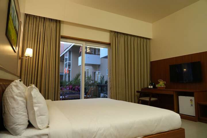 Room 7 of 38