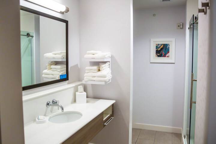 Bathroom shower