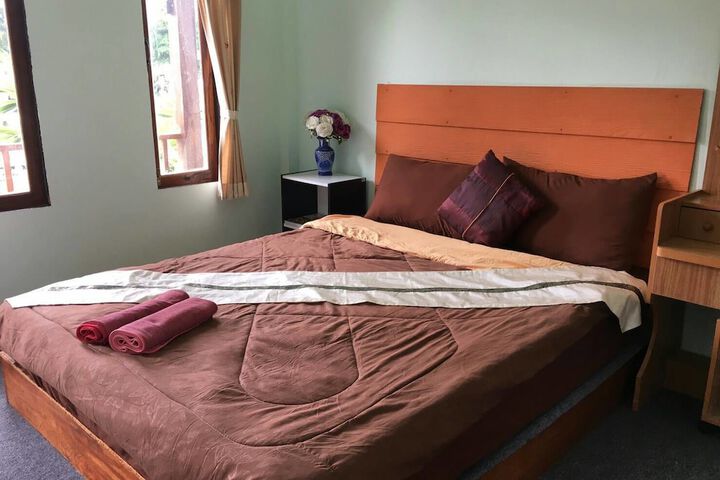 Room 12 of 72
