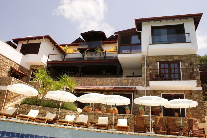 Lazy Lizard Boutique Hotel