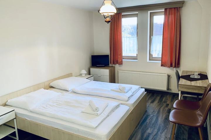Room 20 of 48