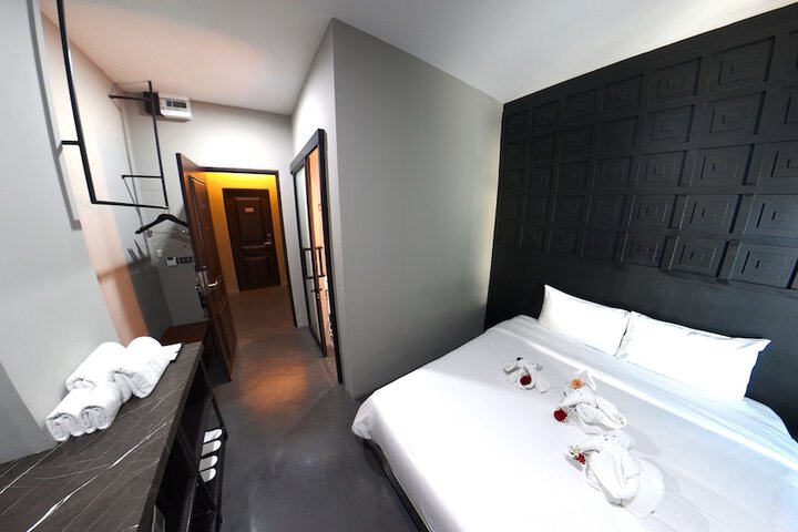 Room 21 of 54