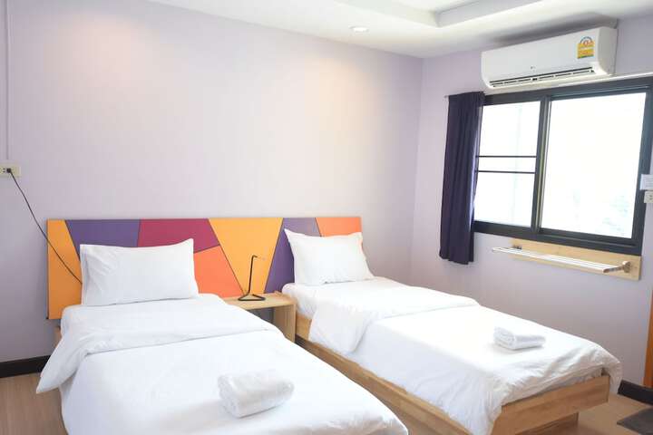 Room 12 of 49