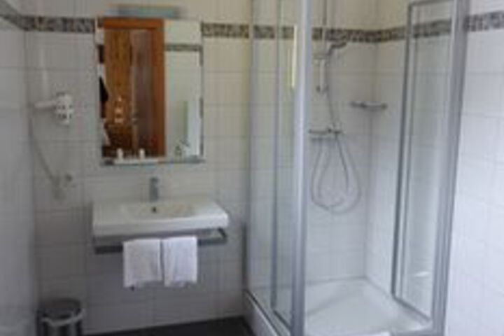 Room 6 of 47