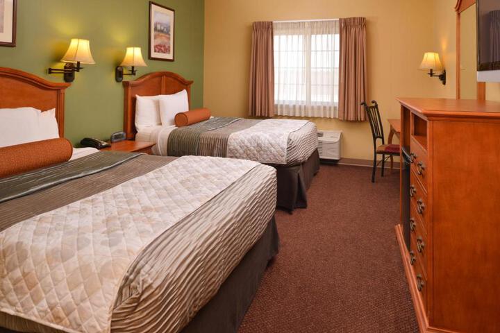 2 Queen Beds (4 of 11)